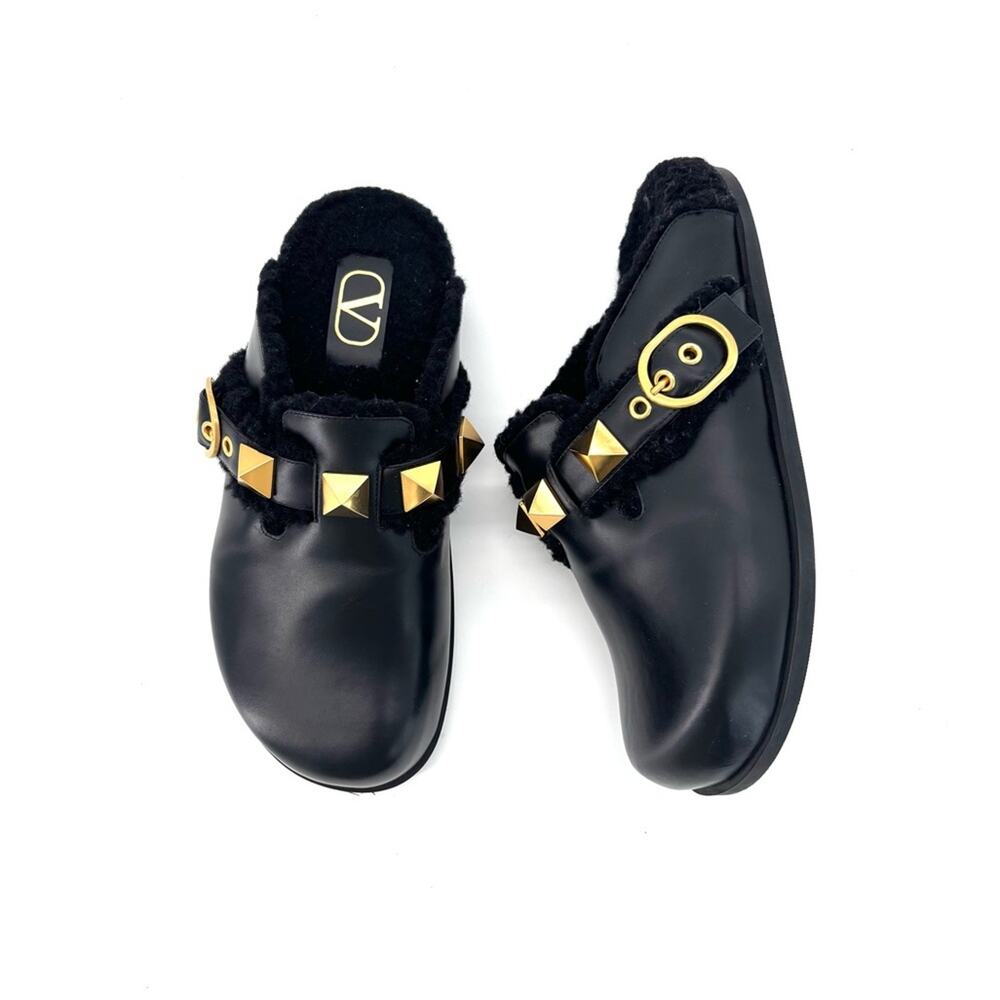 Valentino Garavani Roman Stud Shearling Lined Sabot Slip On Mules Slides 38